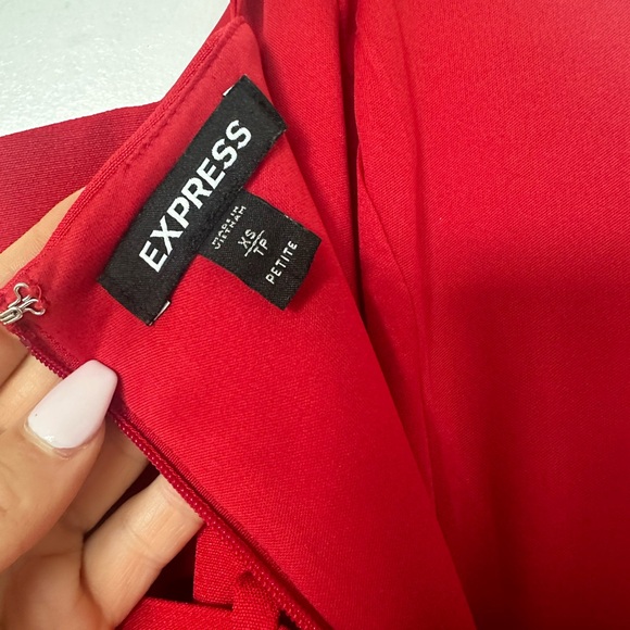 Express - Picture 3 of 3